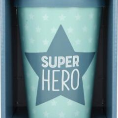 Stylischer To-Go-Becher mit Motiv und Spruch