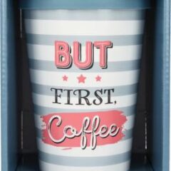 Stylischer To-Go-Becher mit Motiv und Spruch