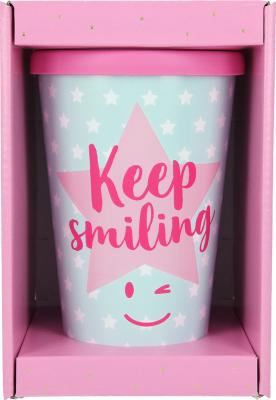 Stylischer To-Go-Becher mit Motiv und Spruch "Keep smiling"