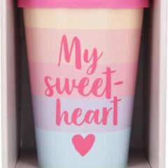 Stylischer To-Go-Becher mit Motiv und Spruch