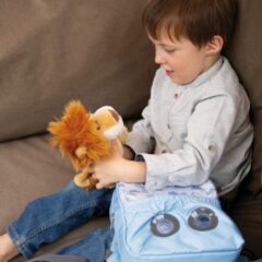 NICI Rucksack hellblau mit Löwe Plüschtier 25cm