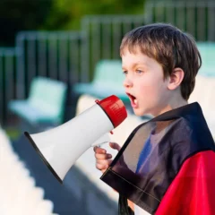 Megaphon mit 2 Funktionen (Sprache und Lied)