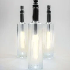 dimmbare LED Flaschenlampe - 15/40 lm - Warmweiß - gezeigt in Flaschen