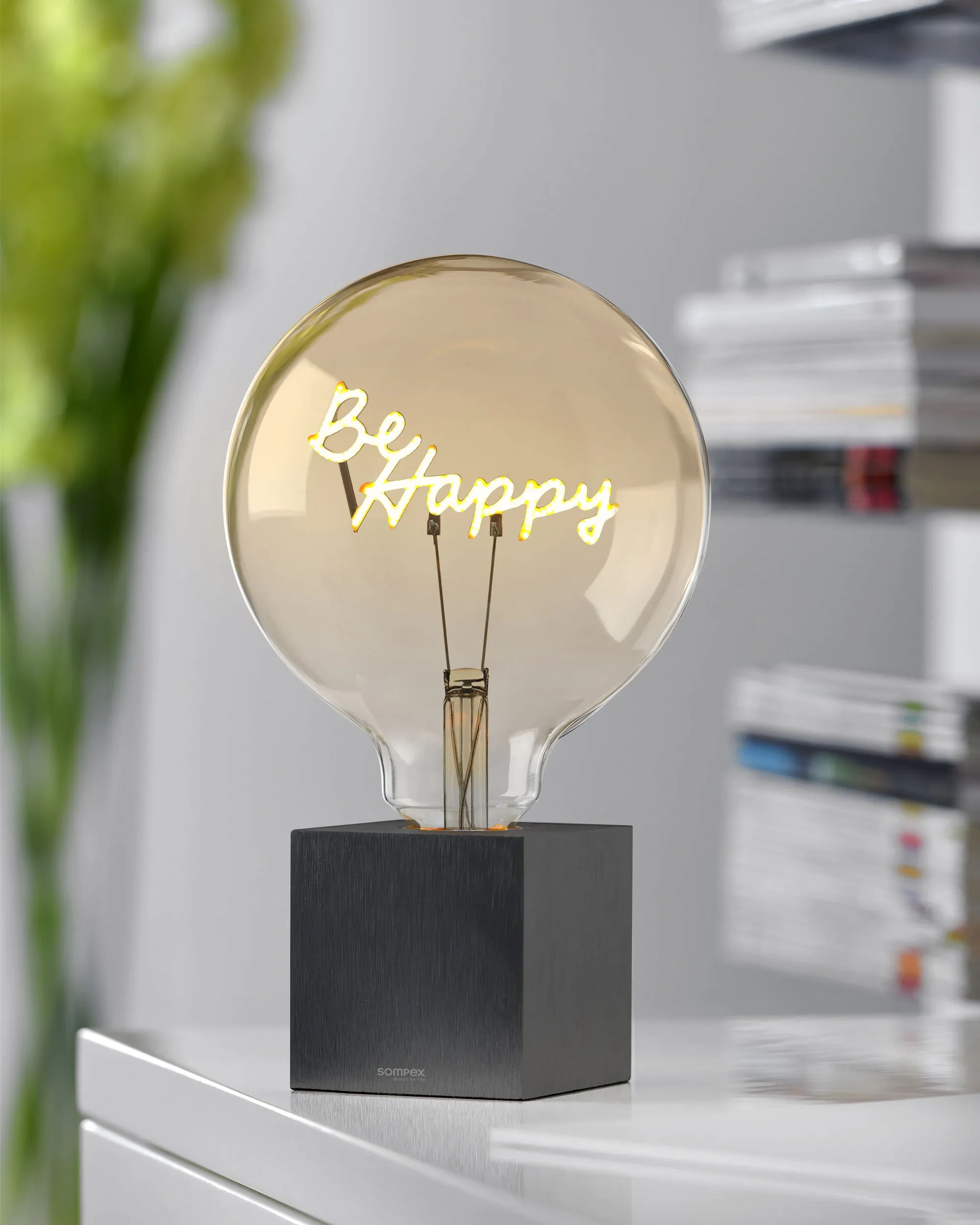 LED Leuchtmittel - Be Happy by Sompex - Moodbild mit einem modernen Interior