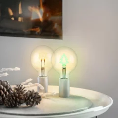 Sompex Tischleuchte TOBI E27 – Moodbild mit winterlich dekoriertem Interior