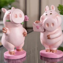 Schwein-Figur „Babe“ aus Kunstharz