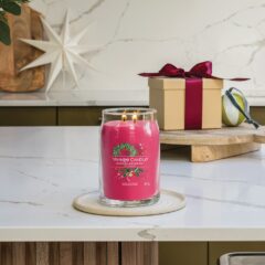 Yankee Candle Duftkerze - Sparkling Winterberry, großes Glas - Moodshot