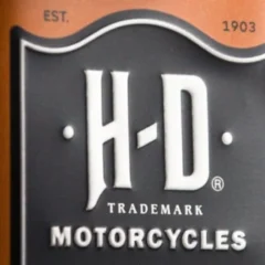 Nostalgic-Art Aromadose - Harley-Davidson Motorcycles, Prägung im Detail